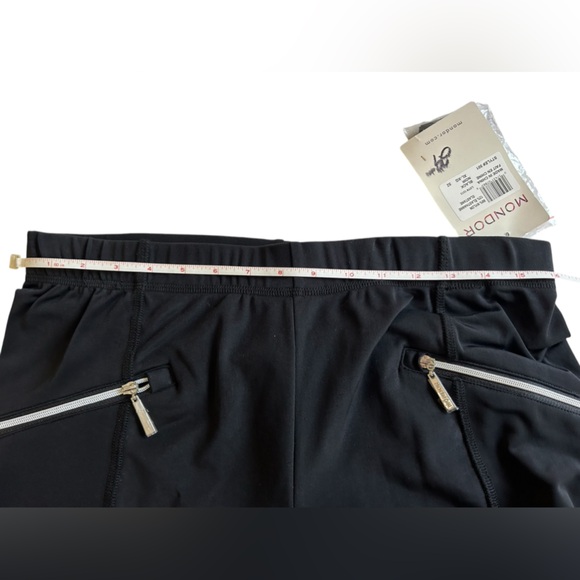 Mondor Black Leggings with zip pockets women’s size large - Picture 7 of 8